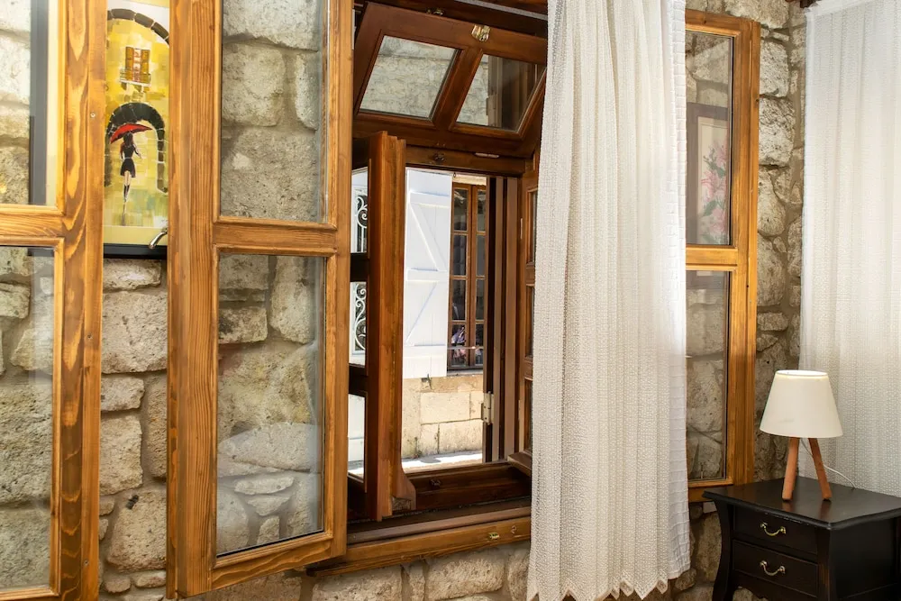 Deluxe Üç Kişilik Oda