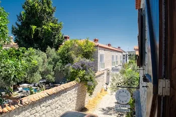 Flores Hotel Alaçatı