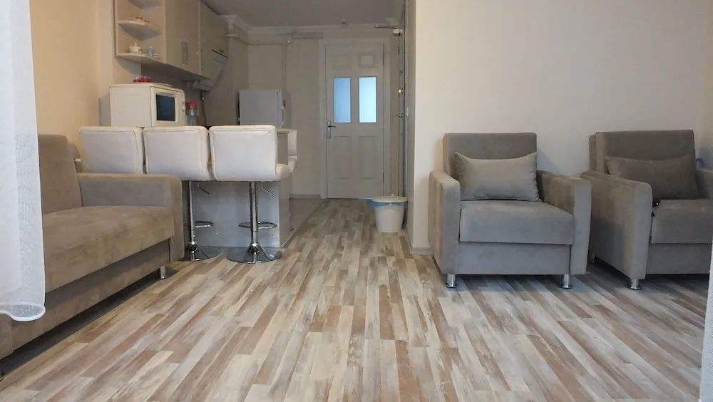 303 Superior Apart Daire