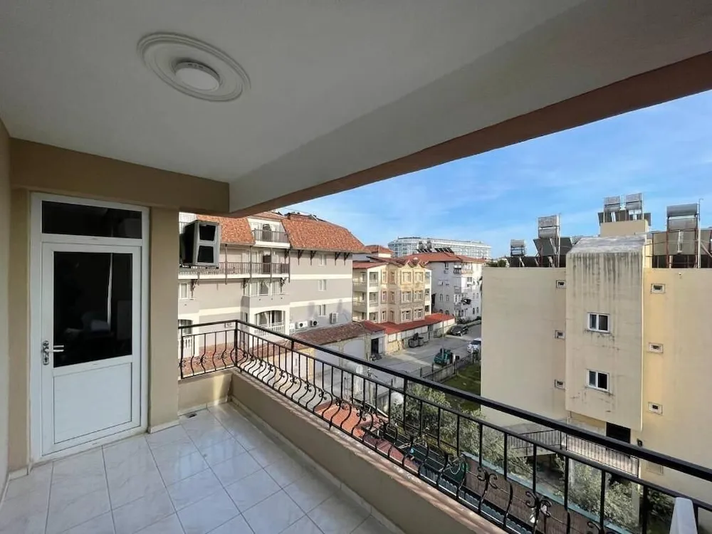 Standard Oda, Bahçe Manzaralı