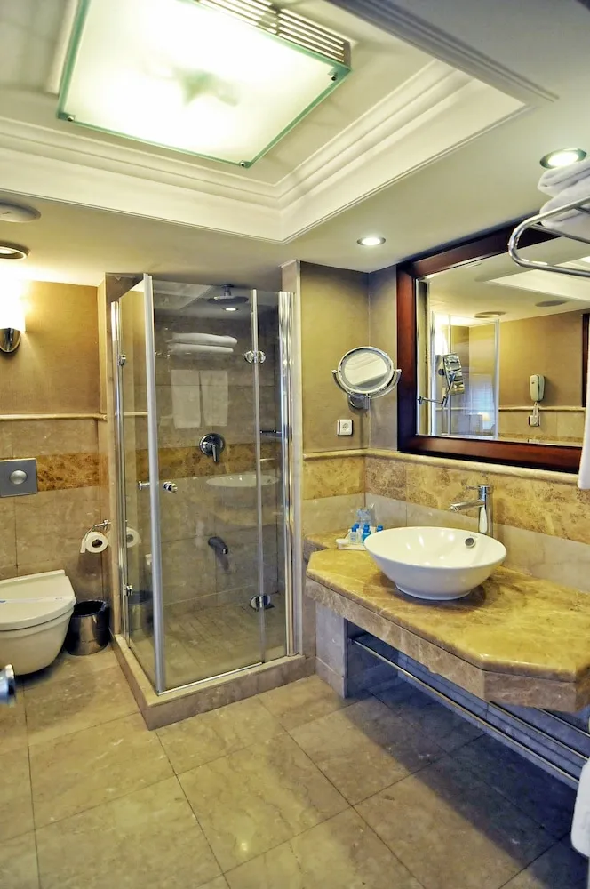 Deluxe İki Ayrı Yataklı Oda, 1 Yatak Odası, Banyolu/Duşlu, Şehir Manzaralı