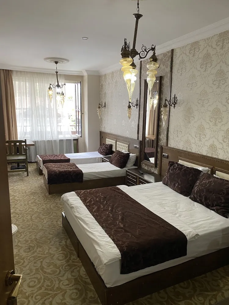 Standard Dört Kişilik Oda, Balkon, Şehir Manzaralı
