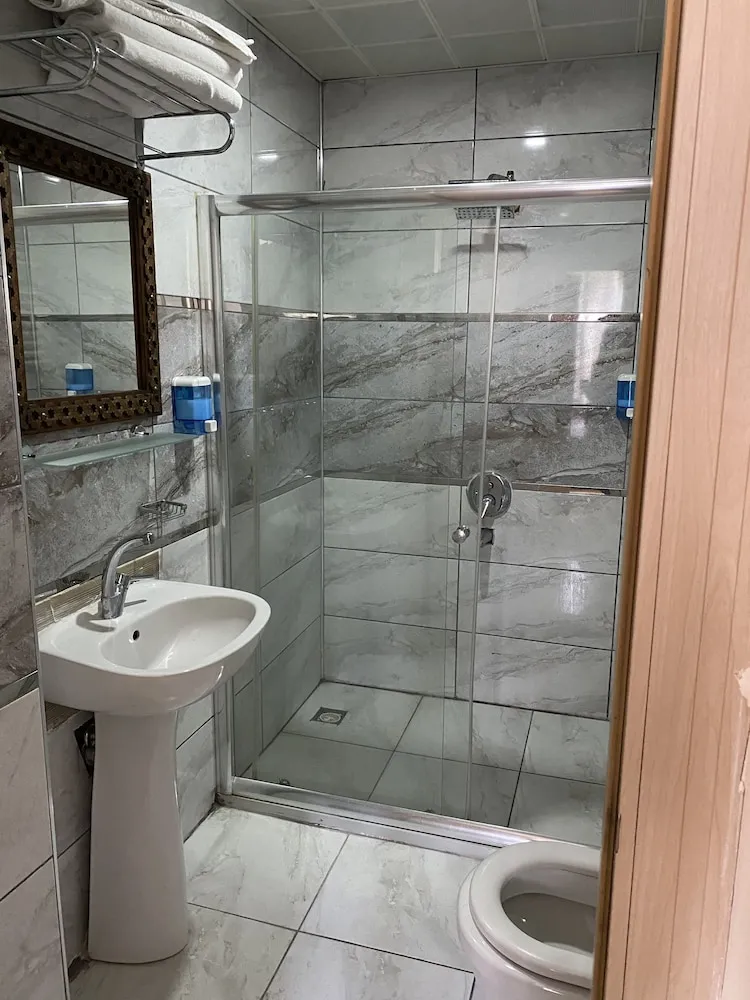 Comfort Tek Büyük veya İki Ayrı Yataklı Oda, Balkon, Nehir Manzaralı