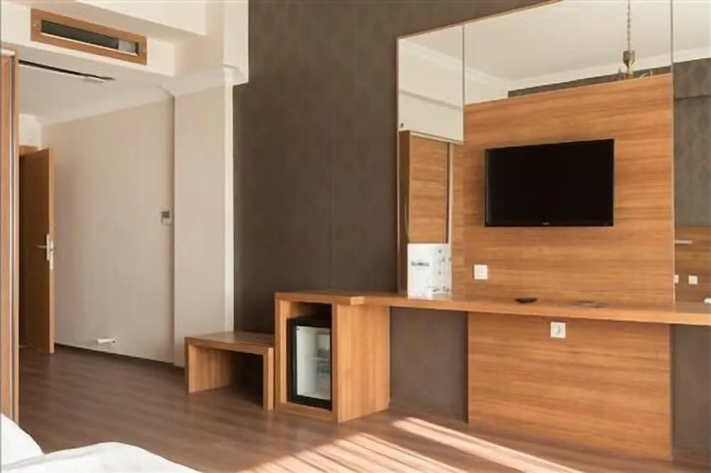 Deluxe Üç Kişilik Oda, Birden Çok Yatak