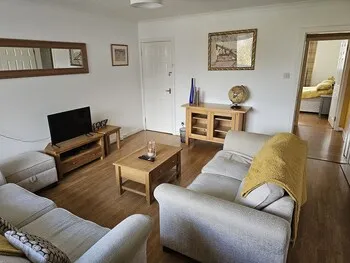 Snug - Colquhoun Square Apartment