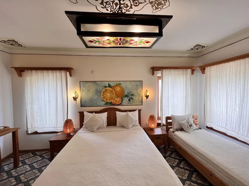 Deluxe Üç Kişilik Oda, Şehir Manzaralı