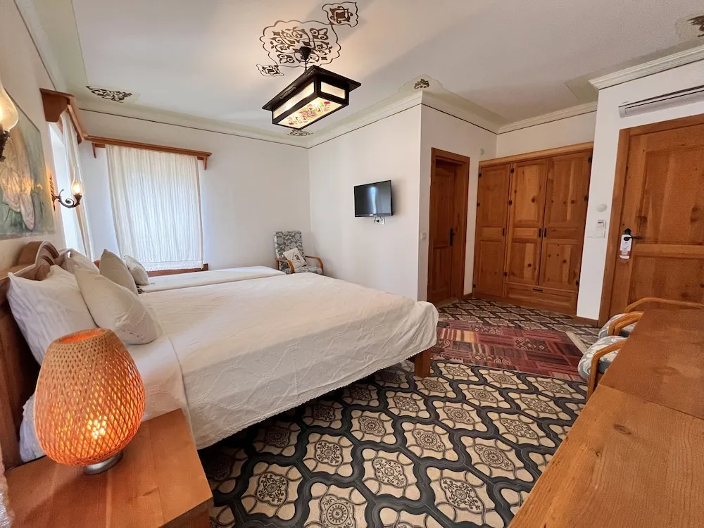 Deluxe Üç Kişilik Oda, Şehir Manzaralı