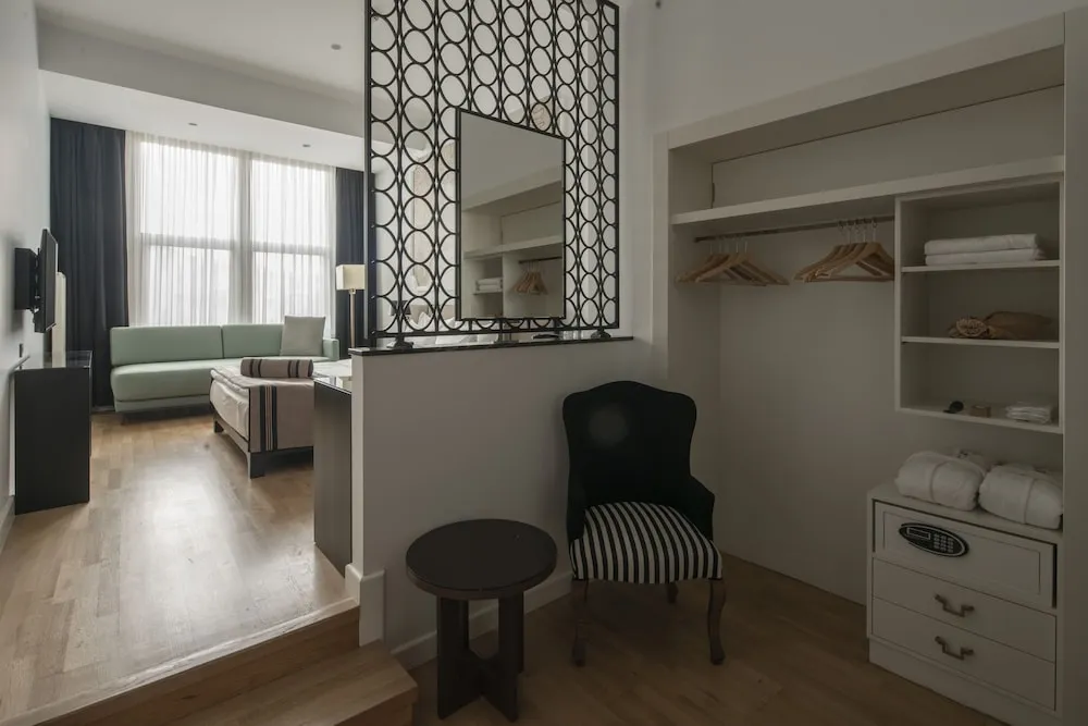 Deluxe Triple French