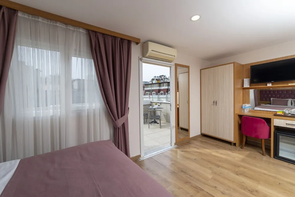 Dört Kişilik Oda, Balkon