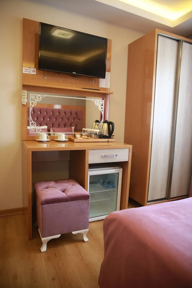 Standard Tek Büyük veya İki Ayrı Yataklı Oda
