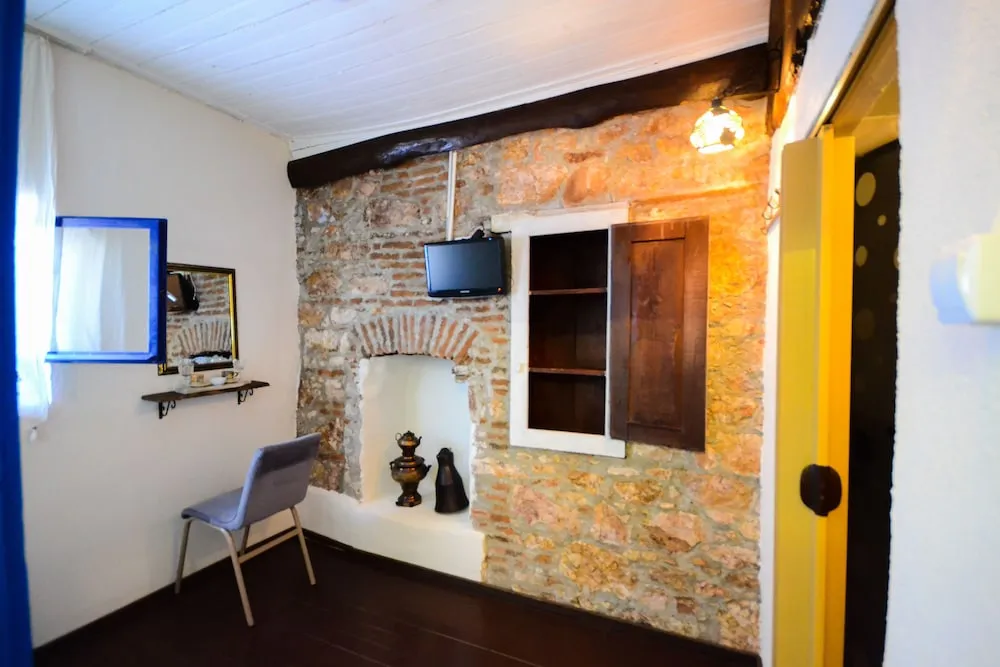 Standard Tek Büyük Yataklı Oda