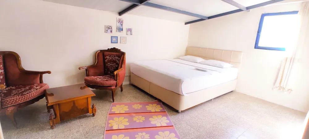 Standard Tek Büyük Yataklı Oda