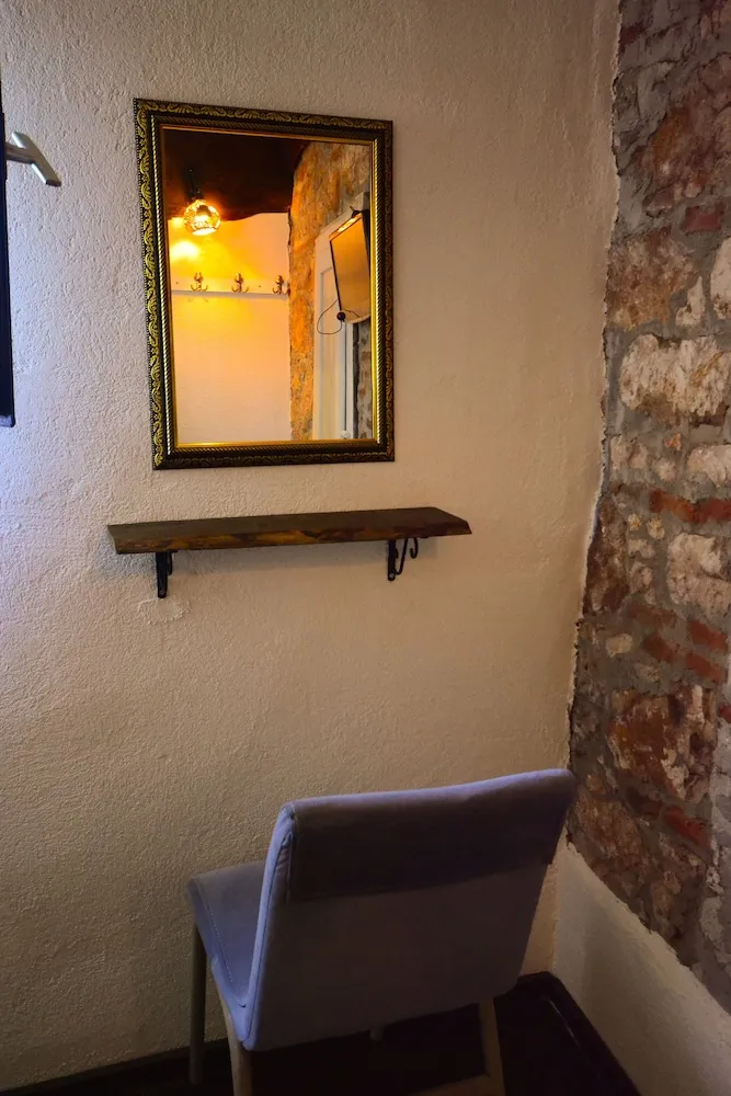 Standard Tek Büyük Yataklı Oda