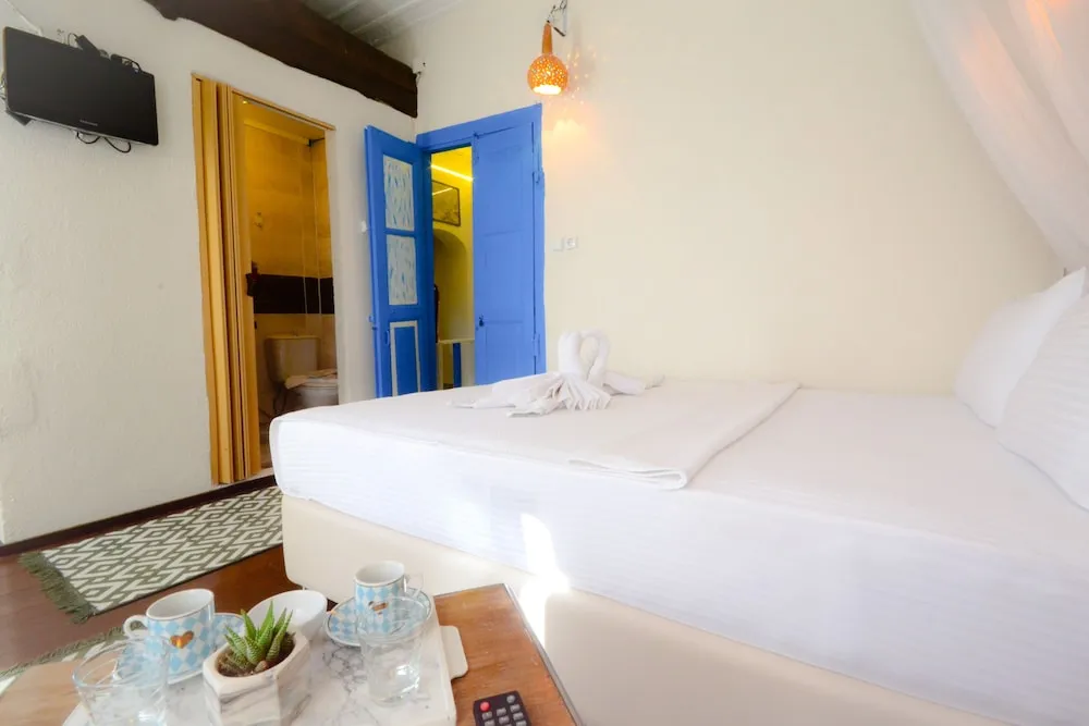 Standard Tek Büyük Yataklı Oda