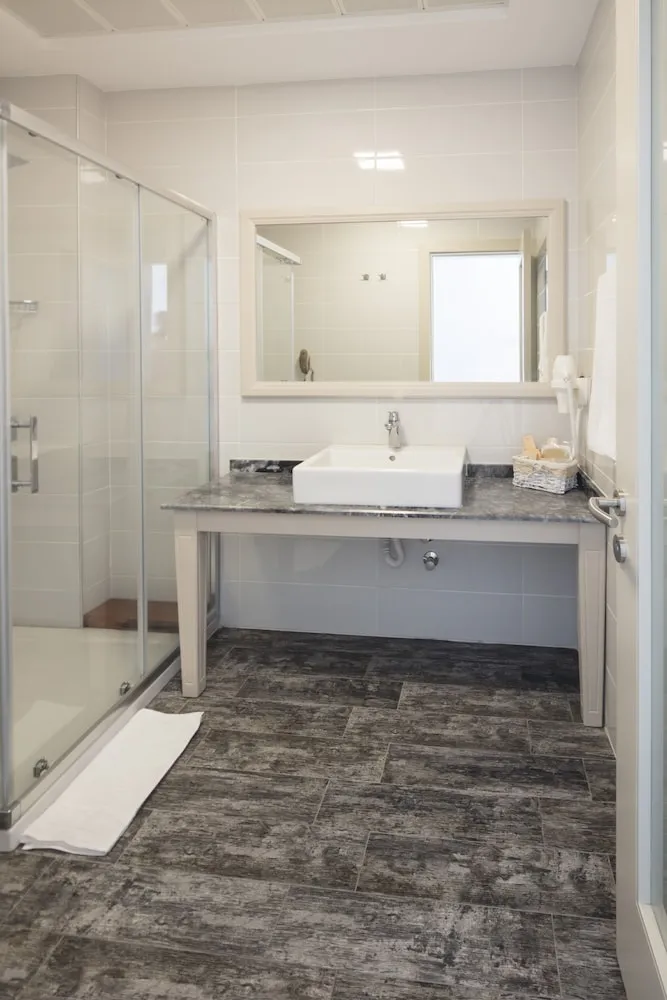 Deluxe Tek Büyük Yataklı Oda, Deniz Manzaralı