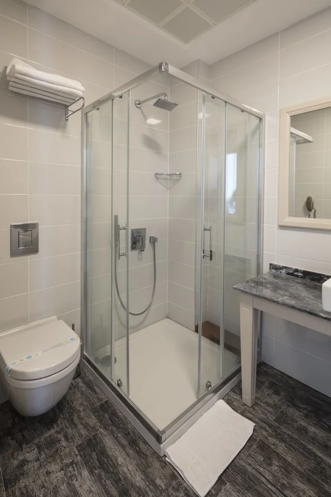 Deluxe Tek Büyük Yataklı Oda, Deniz Manzaralı