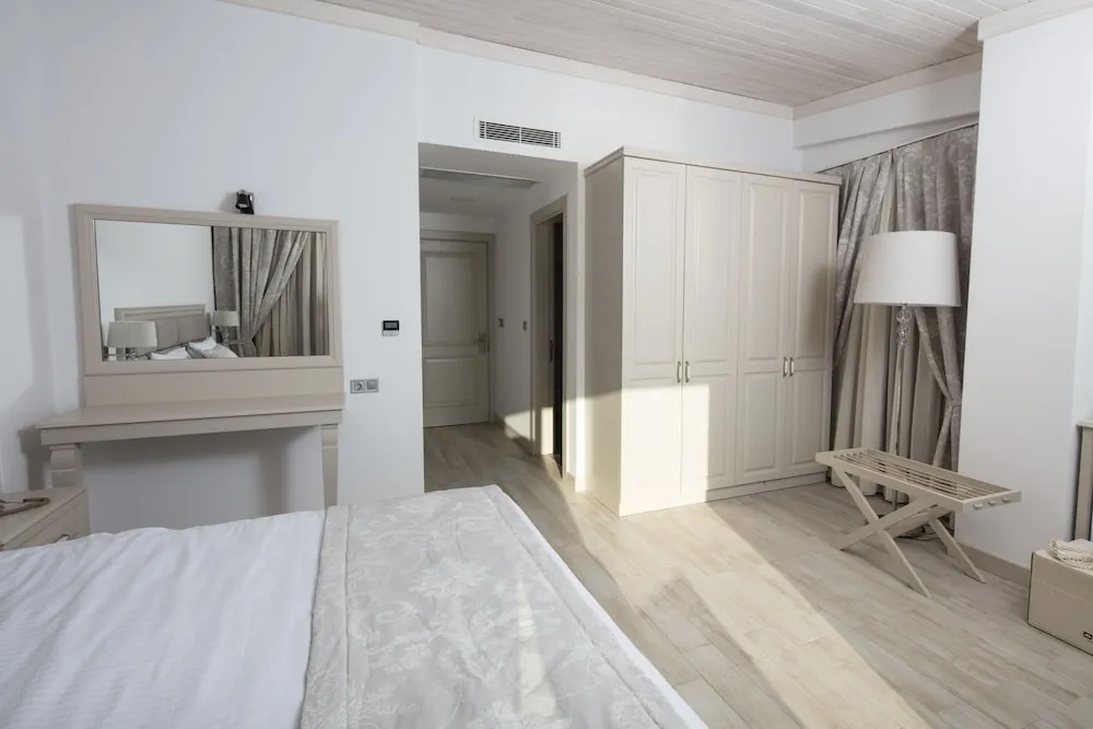 Deluxe Tek Büyük Yataklı Oda, Deniz Manzaralı