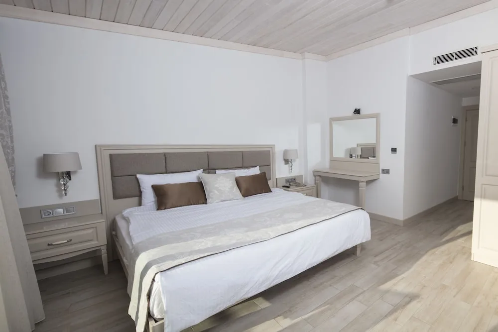 Deluxe Tek Büyük Yataklı Oda, Deniz Manzaralı