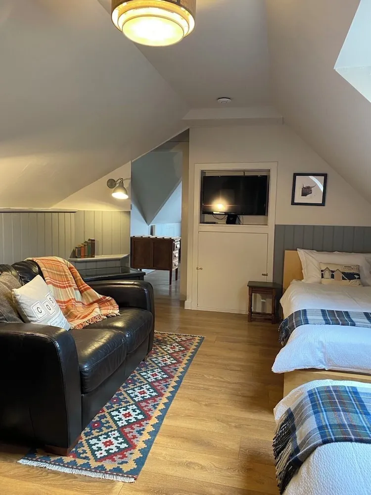 Highland Rooms - Room Only No Breakfast