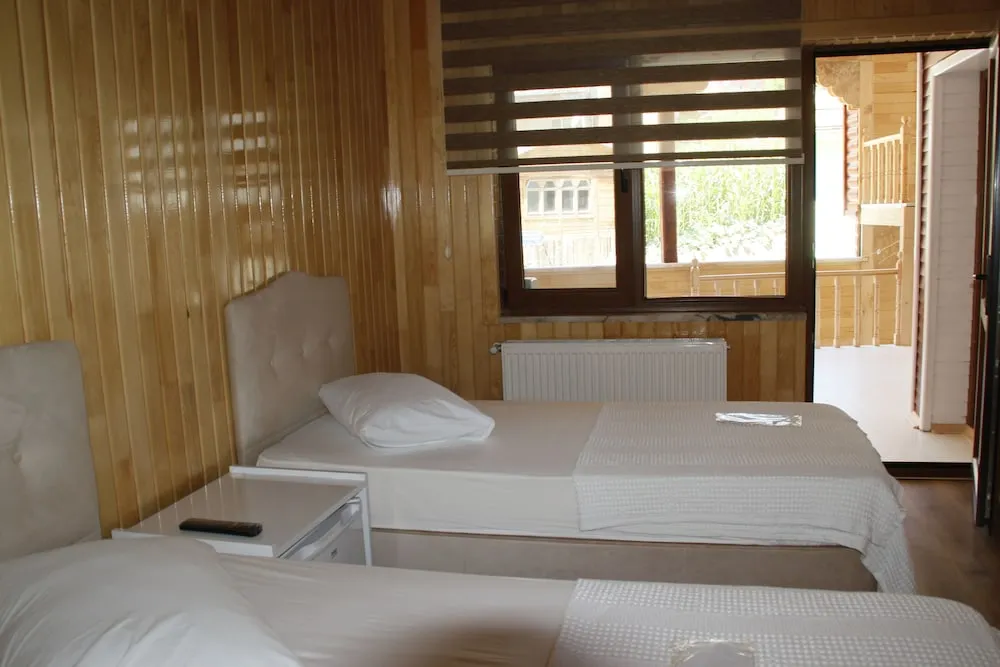 Economy Üç Kişilik Oda