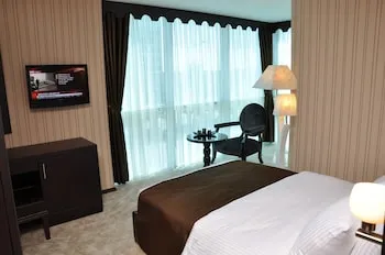 Grand Asos Hotel