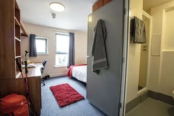 Seabraes Apartments and Rooms