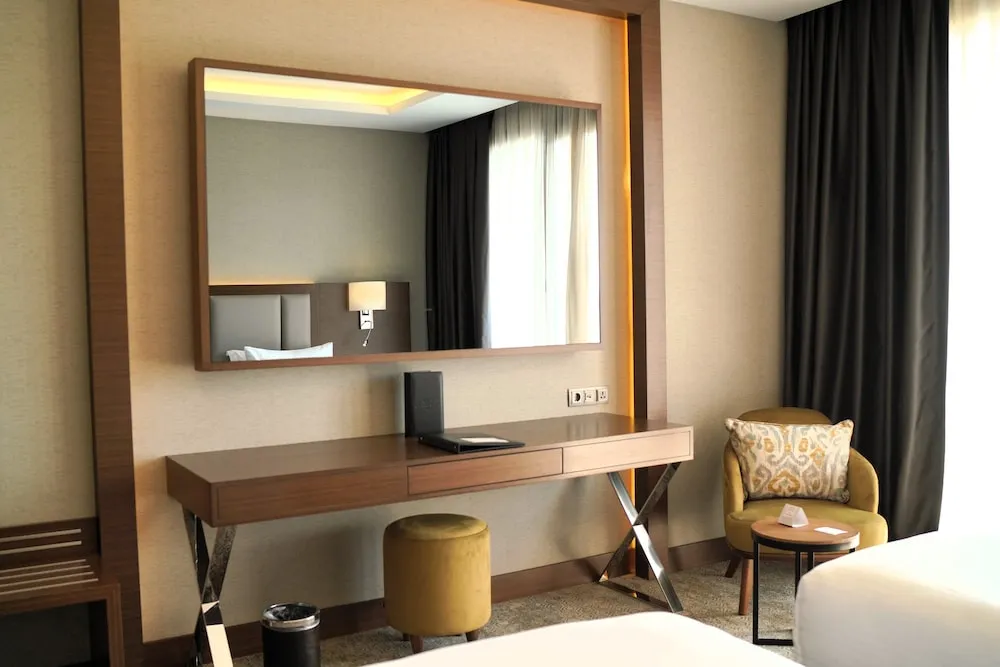 Premium Oda, 1 En Büyük (King) Boy Yatak, Balkon