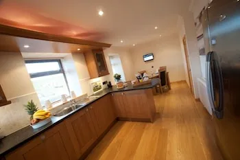 Abhainn Cottage