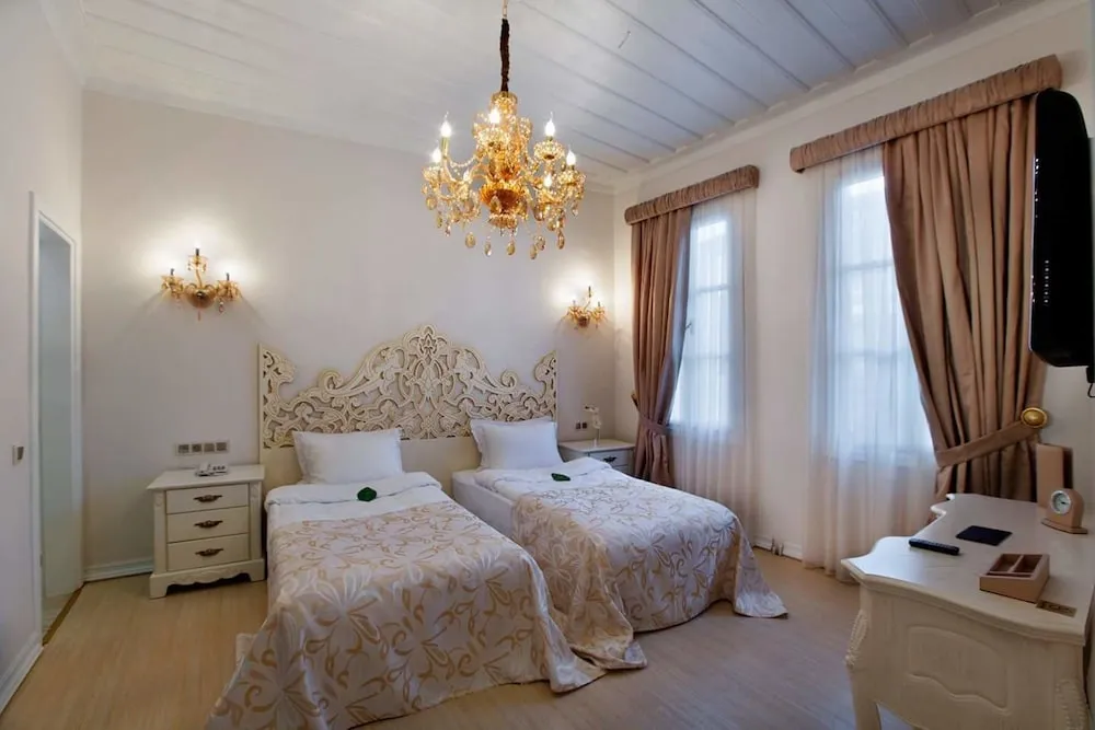 Deluxe Tek Büyük Yataklı Oda