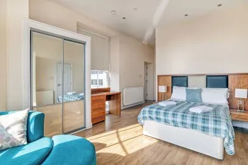 Victoria Court Suites