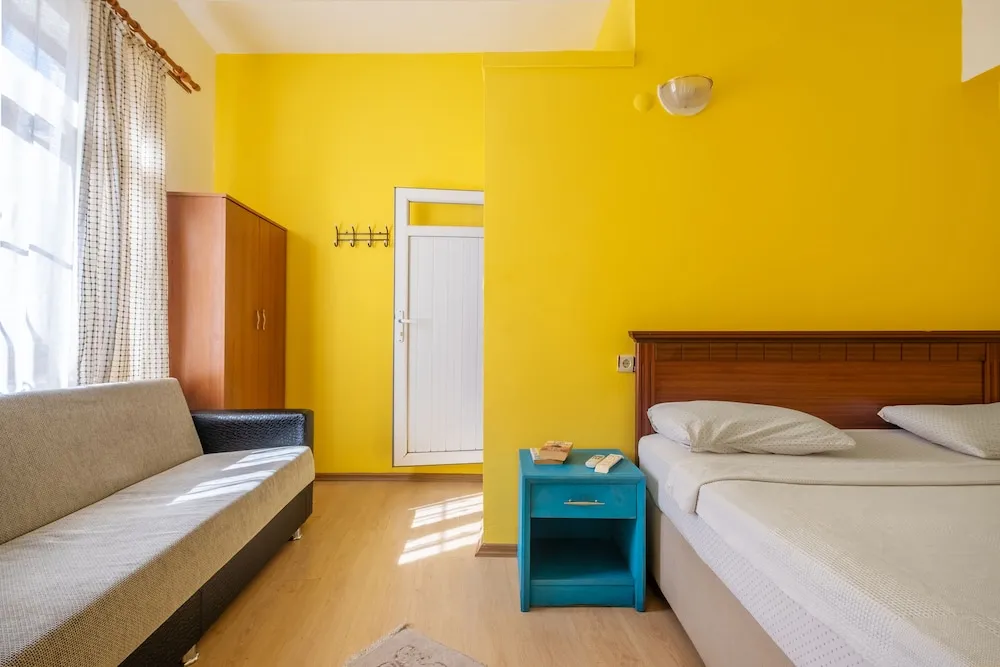 Standard Tek Büyük Yataklı Oda