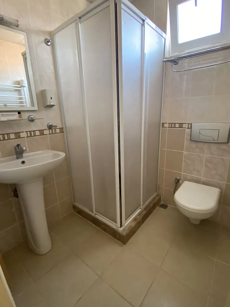 Standard Tek Büyük veya İki Ayrı Yataklı Oda