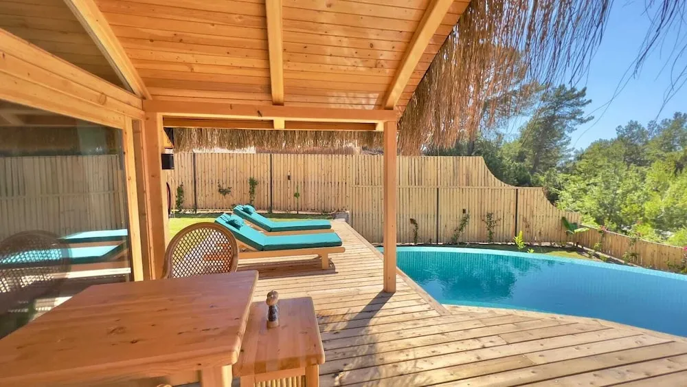 Ardic ( Private Pool and Jacuzzi )