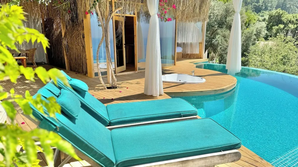 Begonvil ( Full Sea View Private Pool and Jacuzzi )