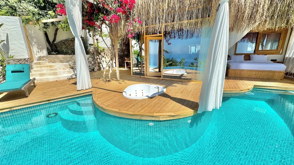 Begonvil ( Full Sea View Private Pool and Jacuzzi )
