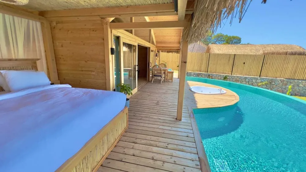 Incir ( Private Pool and Jacuzzi )