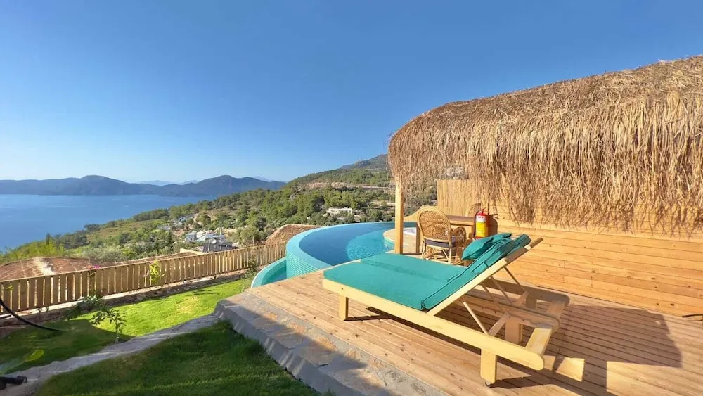 Kestane ( Private Pool and Jacuzzi )