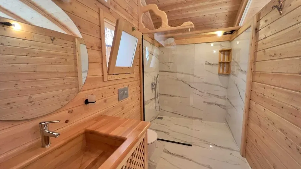 Kestane ( Private Pool and Jacuzzi )