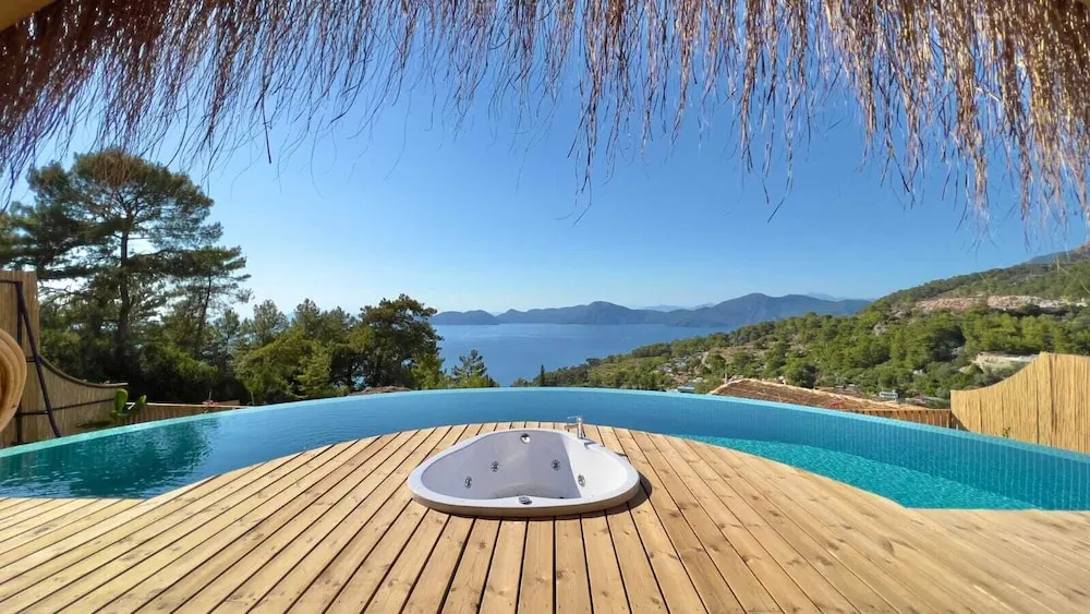 Kestane ( Private Pool and Jacuzzi )