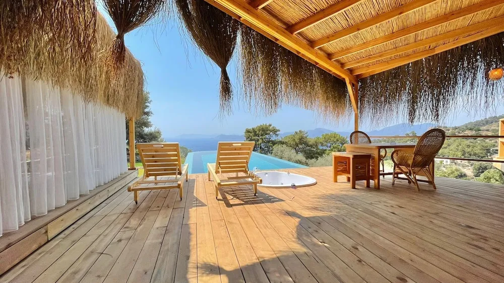 ZEYTIN SUITE (private pool and jaccuzi)