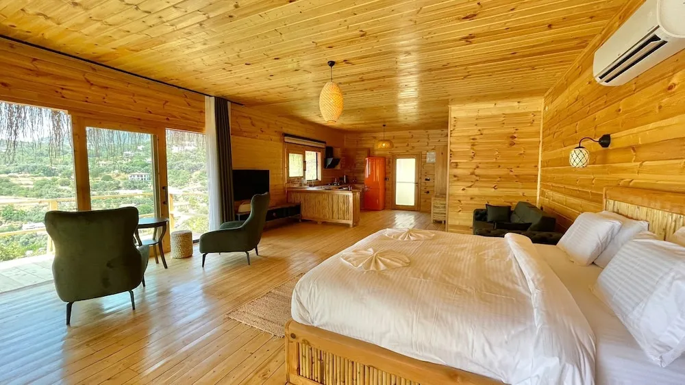 ZEYTIN SUITE (private pool and jaccuzi)