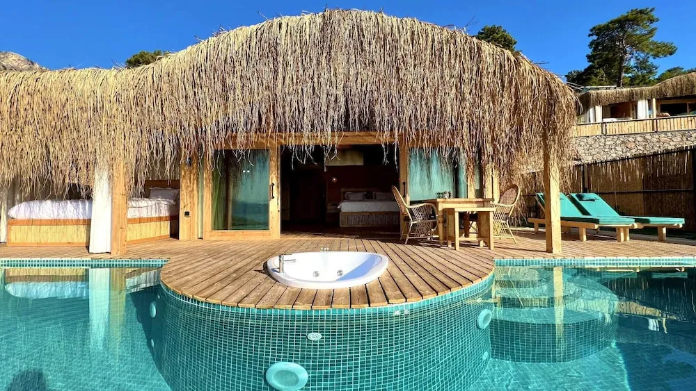 Mese ( Private Pool and Jacuzzi )