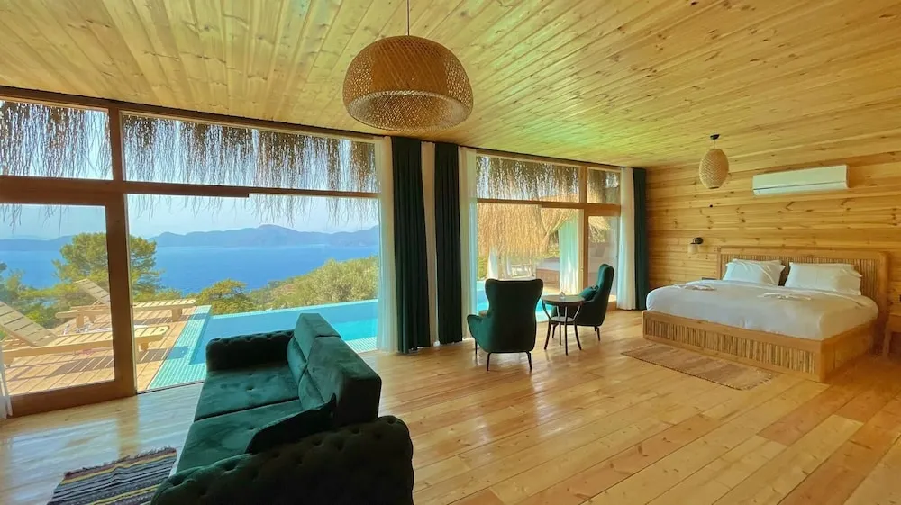 SANDAL SUITE (private pool and jaccuzi)