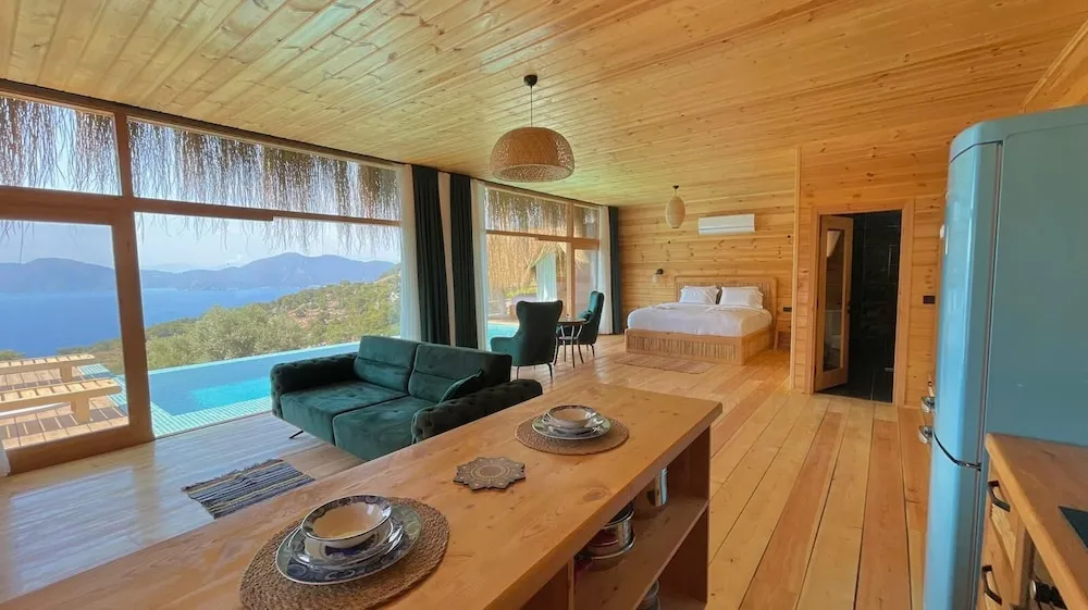 SANDAL SUITE (private pool and jaccuzi)