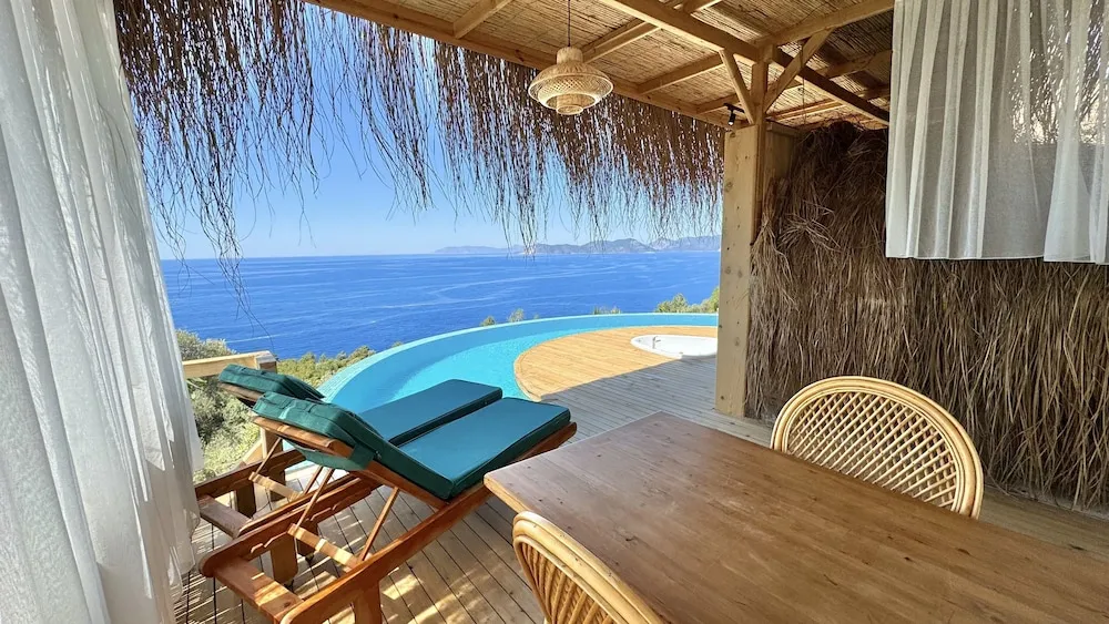Zambak ( Full Sea View , Private Pool and Jacuzzi )