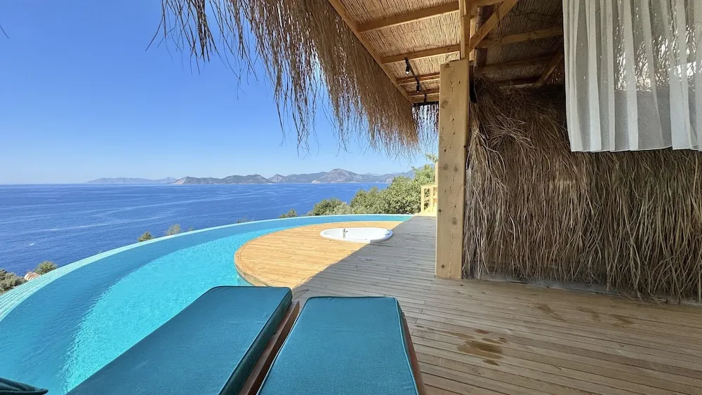 Zambak ( Full Sea View , Private Pool and Jacuzzi )