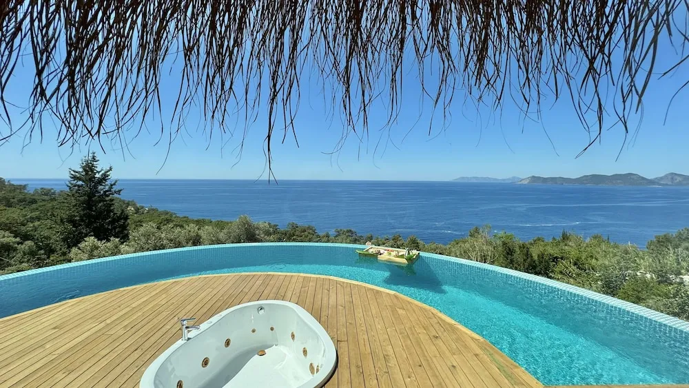 Zambak ( Full Sea View , Private Pool and Jacuzzi )