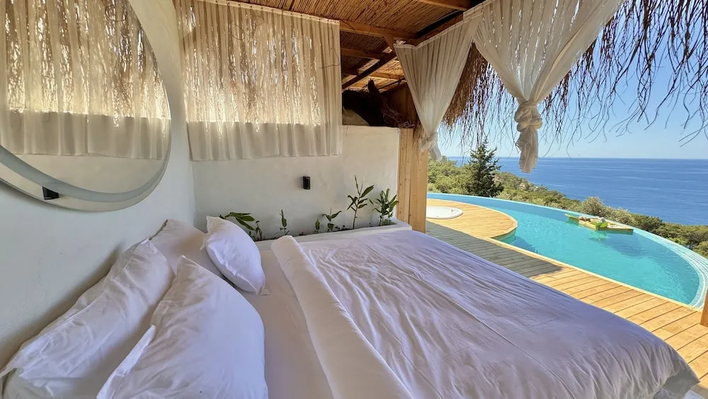 Zambak ( Full Sea View , Private Pool and Jacuzzi )