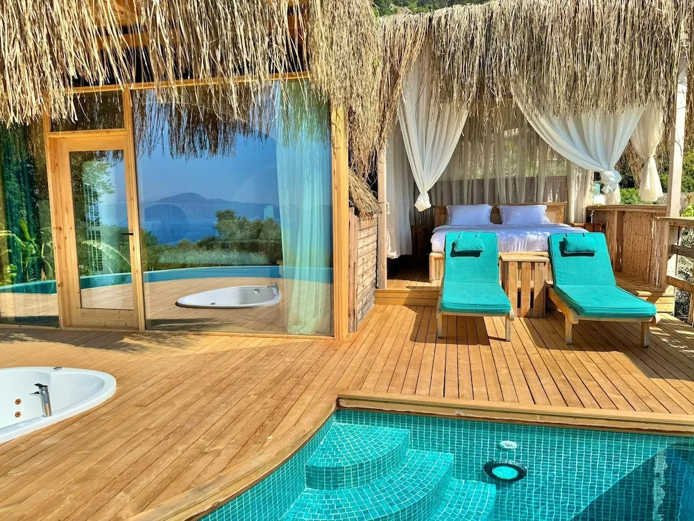 Nergis ( Full Sea View , Private Pool and Jacuzzi )