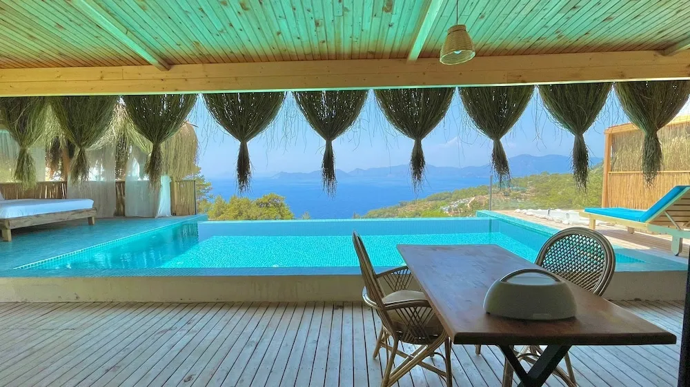 Kekik Suite (Private Pool and Jacuzzi)